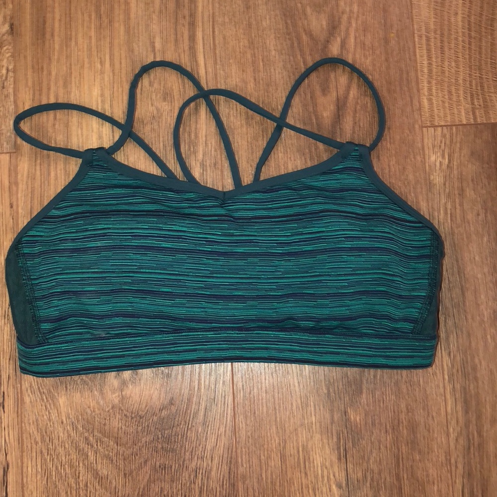 Lululemon sports bra